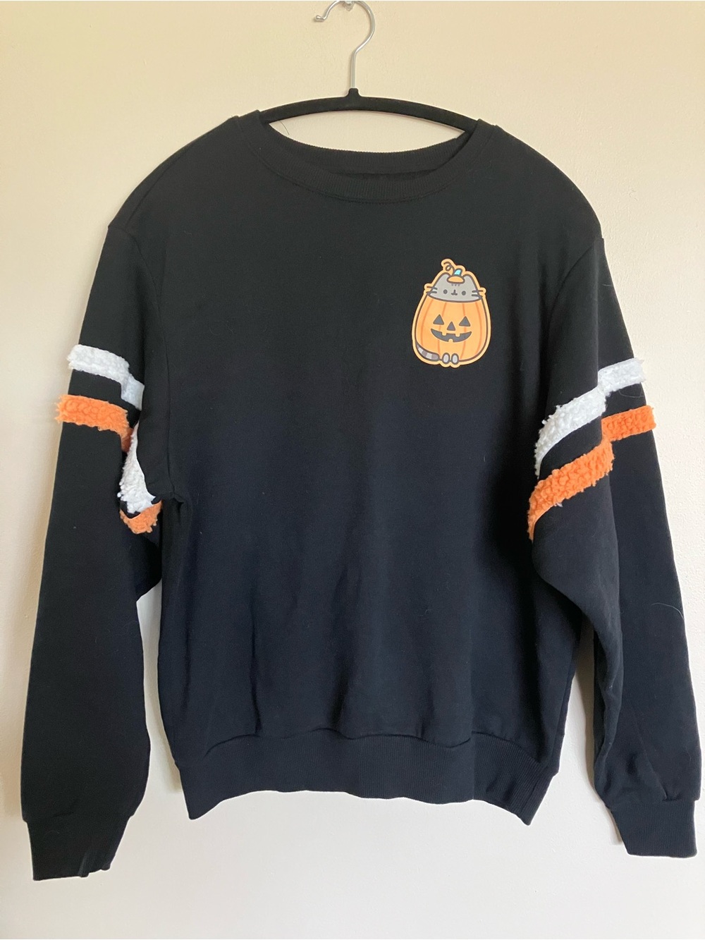 Black Crewneck Pusheen Pumpkin sweatshirt